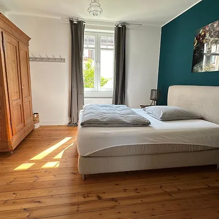 3 Zimmer-kueche-bad Im Erdgeschoss Eines 3 Familienhauses * Kaiserslautern